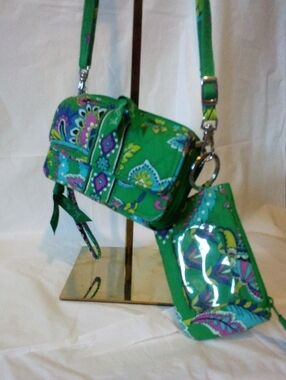 Vera Bradley Crossbody Wallet & ID case Green Paisley Blue Highlights EUC